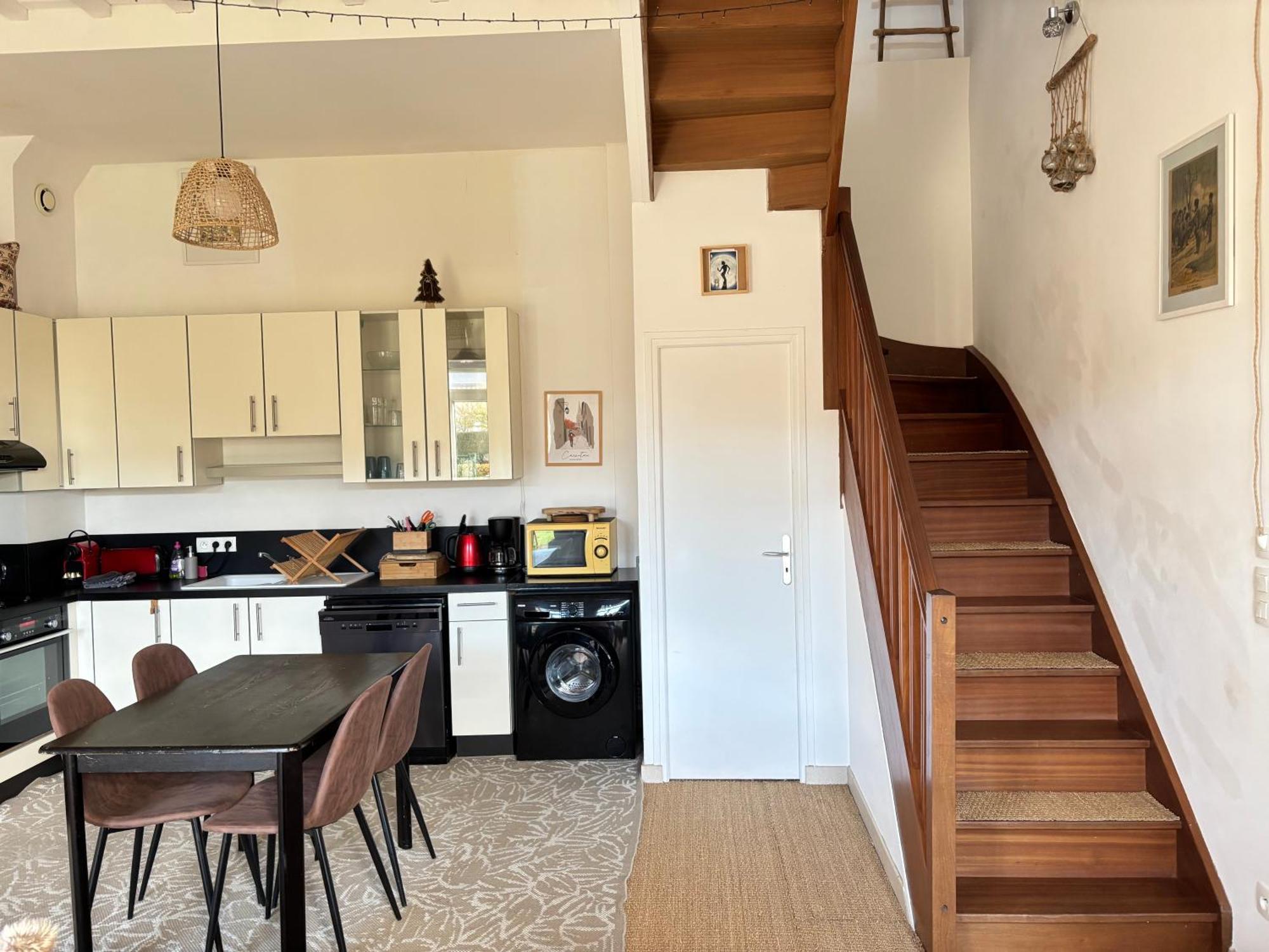 Les Douves Duplex 5 Personnes Lumineux Avec Jardin Et Terrasse Amenagee , Vue Sur Chateau A 5Mn De La Mer, Proche Omaha Beach Et Bayeux Commes Luaran gambar