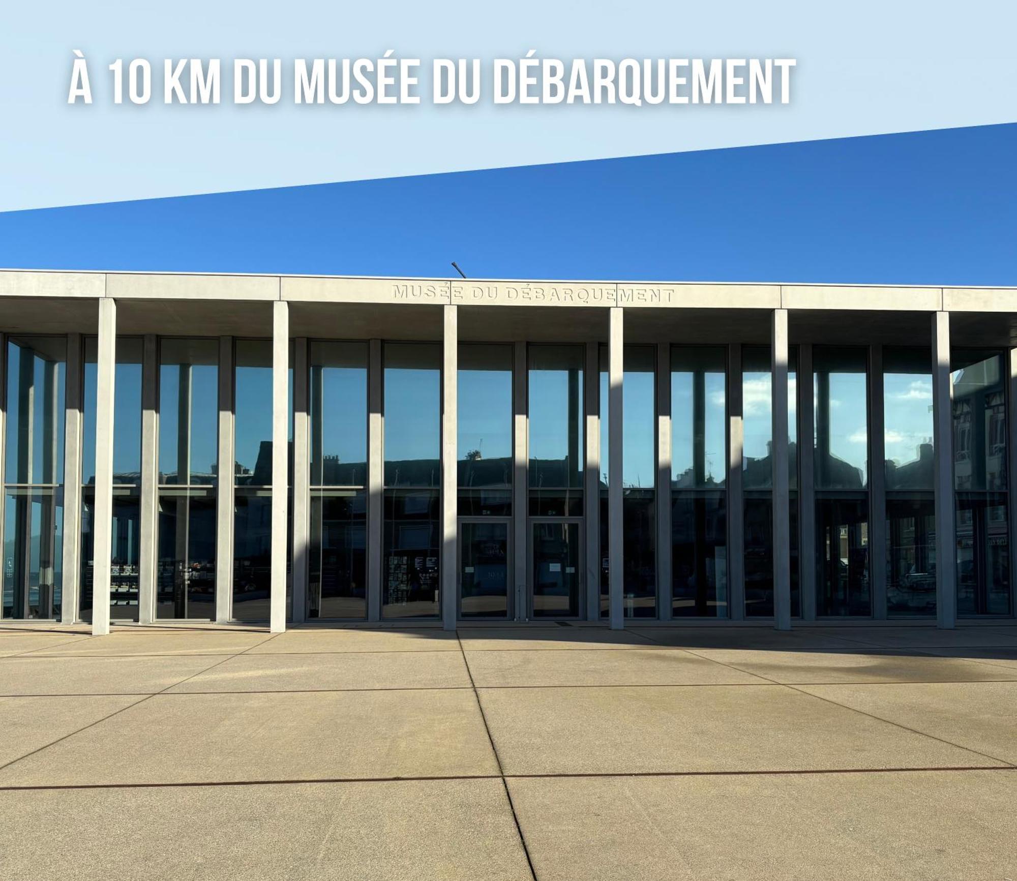 Les Douves Duplex 5 Personnes Lumineux Avec Jardin Et Terrasse Amenagee , Vue Sur Chateau A 5Mn De La Mer, Proche Omaha Beach Et Bayeux Commes Luaran gambar