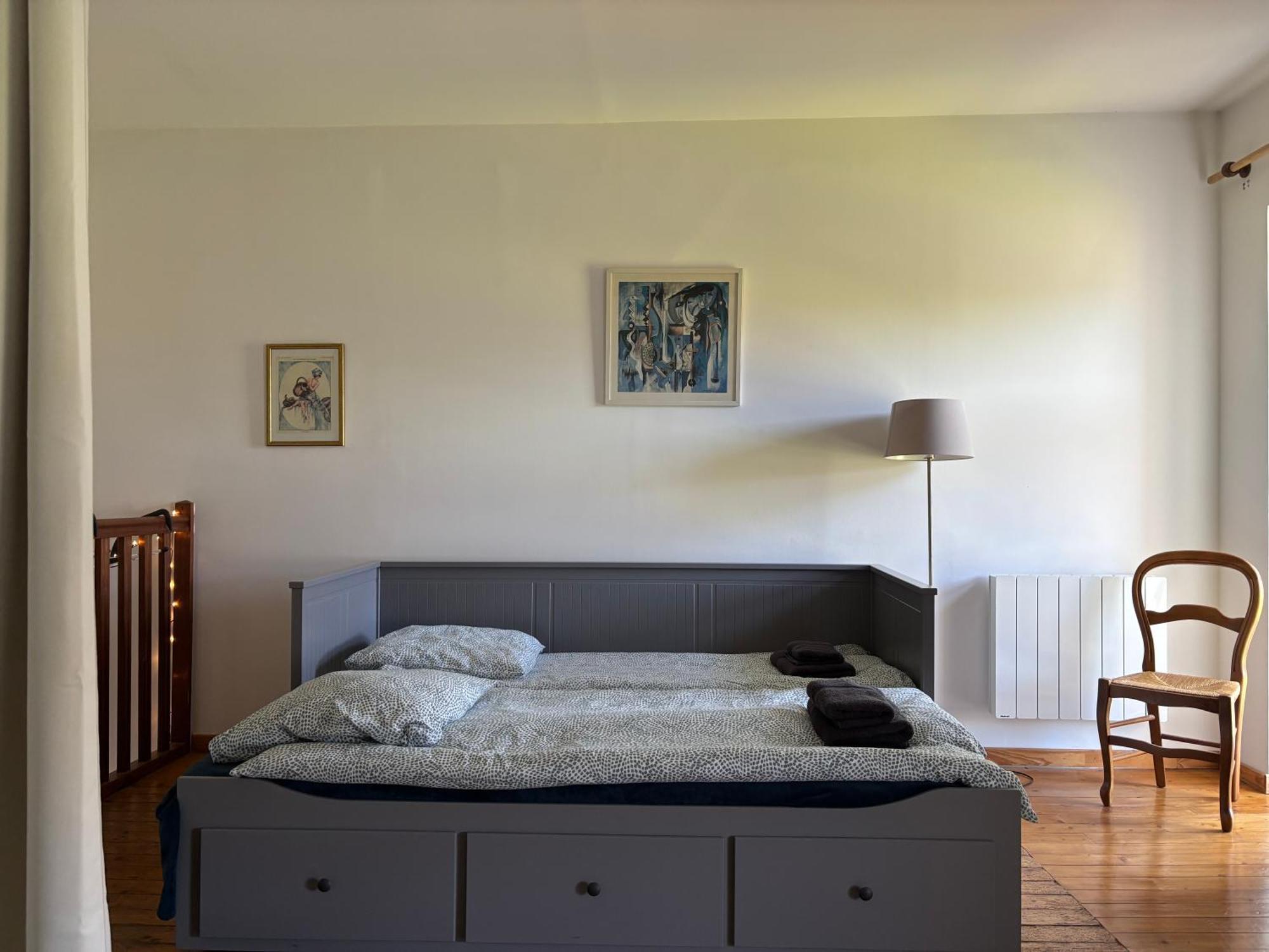Les Douves Duplex 5 Personnes Lumineux Avec Jardin Et Terrasse Amenagee , Vue Sur Chateau A 5Mn De La Mer, Proche Omaha Beach Et Bayeux Commes Luaran gambar